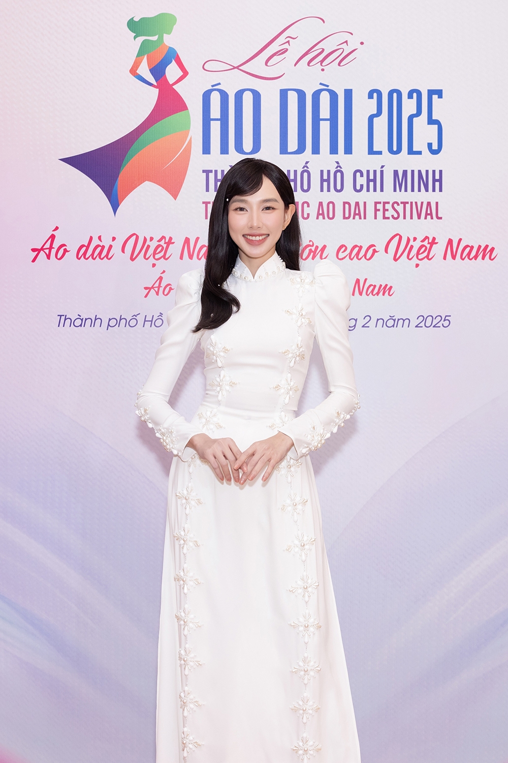 dan hoa hau, nam vuong lam Dai su le hoi Ao dai thanh pho ho chi minh 2025 hinh anh 3