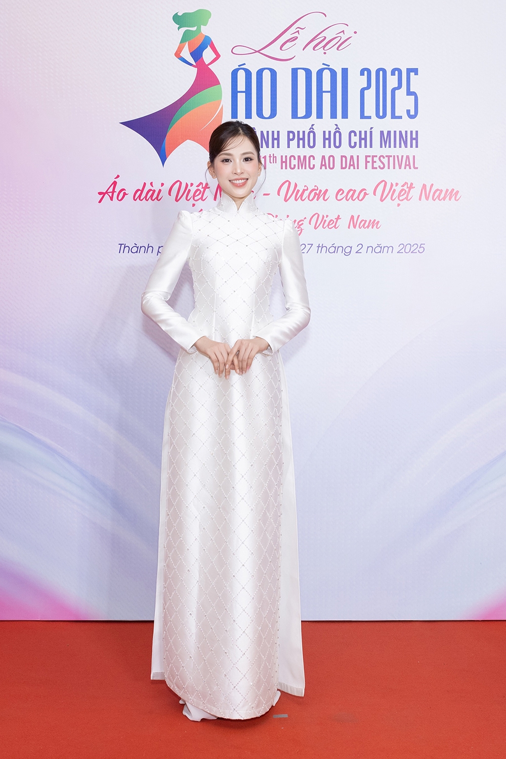 dan hoa hau, nam vuong lam Dai su le hoi Ao dai thanh pho ho chi minh 2025 hinh anh 6