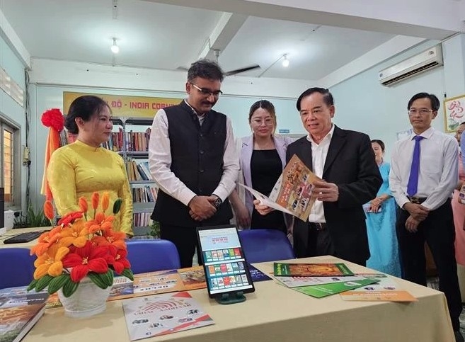 “India corner” opens at Ben Tre library, one of 20 in southern Vietnam