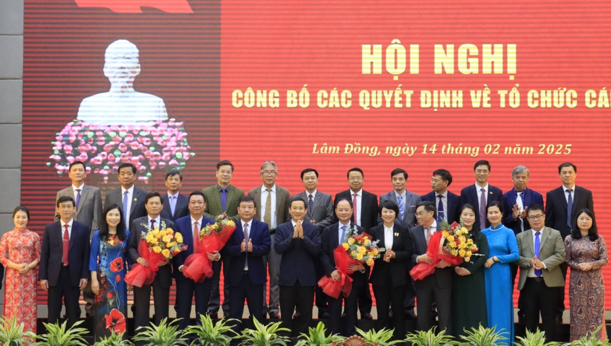 Lâm Đồng kết thúc hoạt động 10 tổ chức đảng, thành lập mới 2 đảng bộ