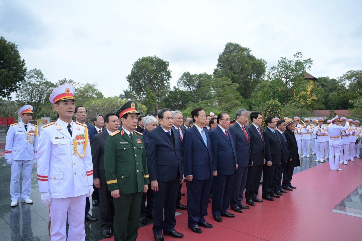 lanh dao Dang, nha nuoc vao lang vieng chu tich ho chi minh hinh anh 5
