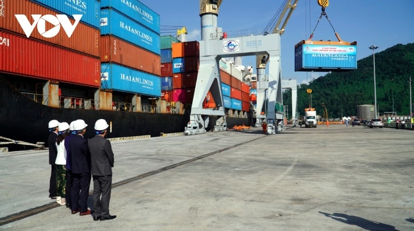 green port development to sharpen vietnamese enterprises competitiveness picture 1