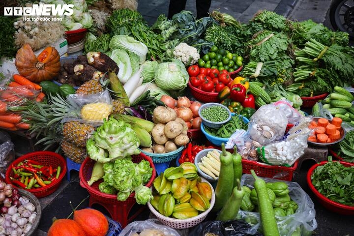 gia hang hoa sau tet ha nhiet , cau van cao ngat nguong hinh anh 9