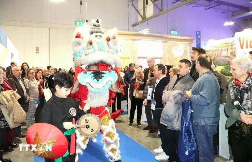 vietnamese tourism promoted at milan int l travel fair picture 1