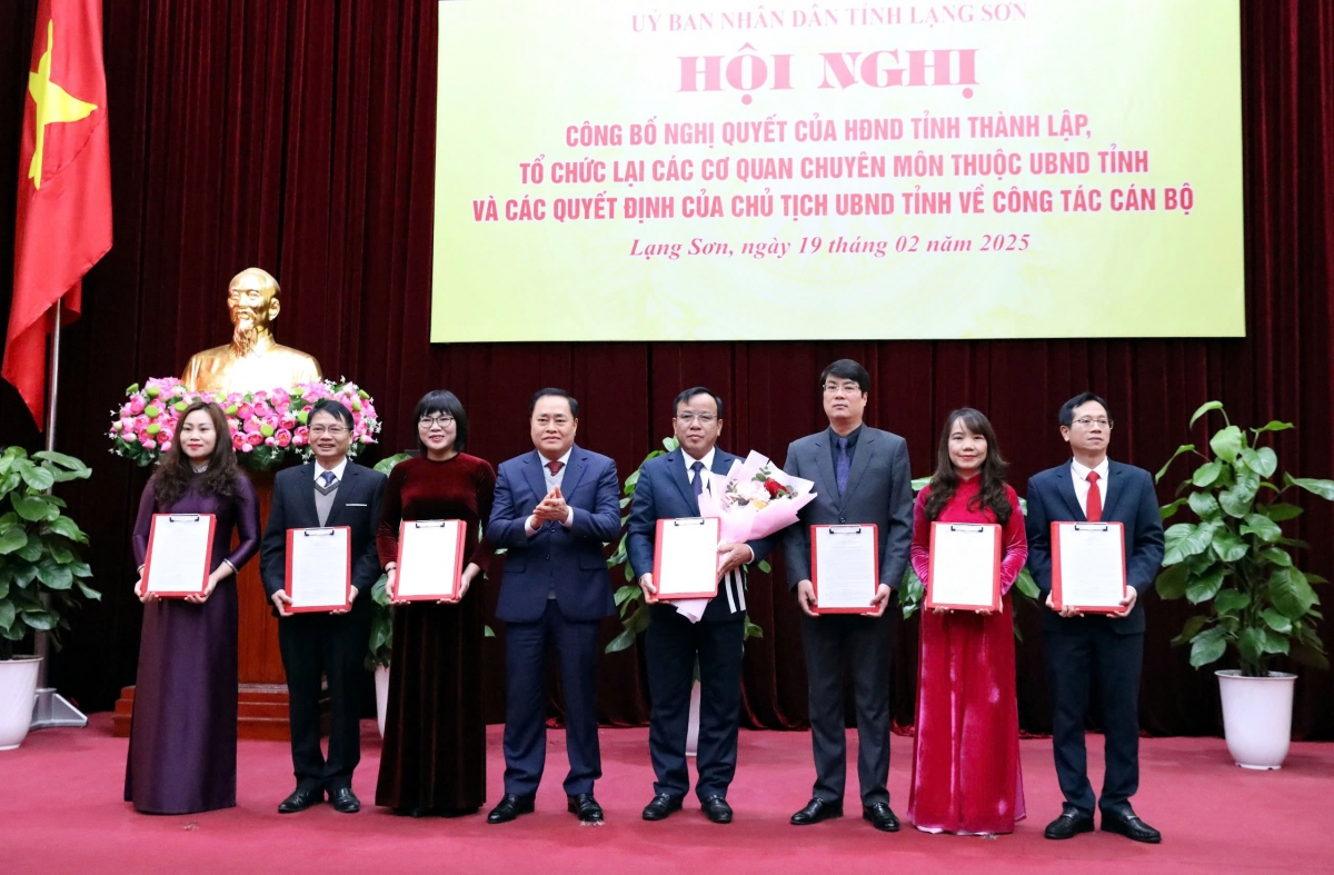 Lạng Sơn: Công bố Nghị quyết thành lập các sở và công tác cán bộ