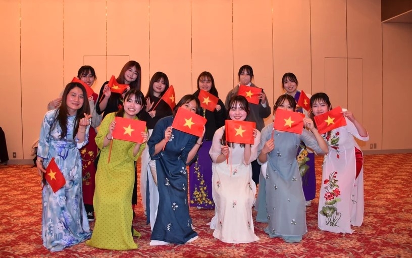 tokyo programme honours vietnamese language, culture picture 1