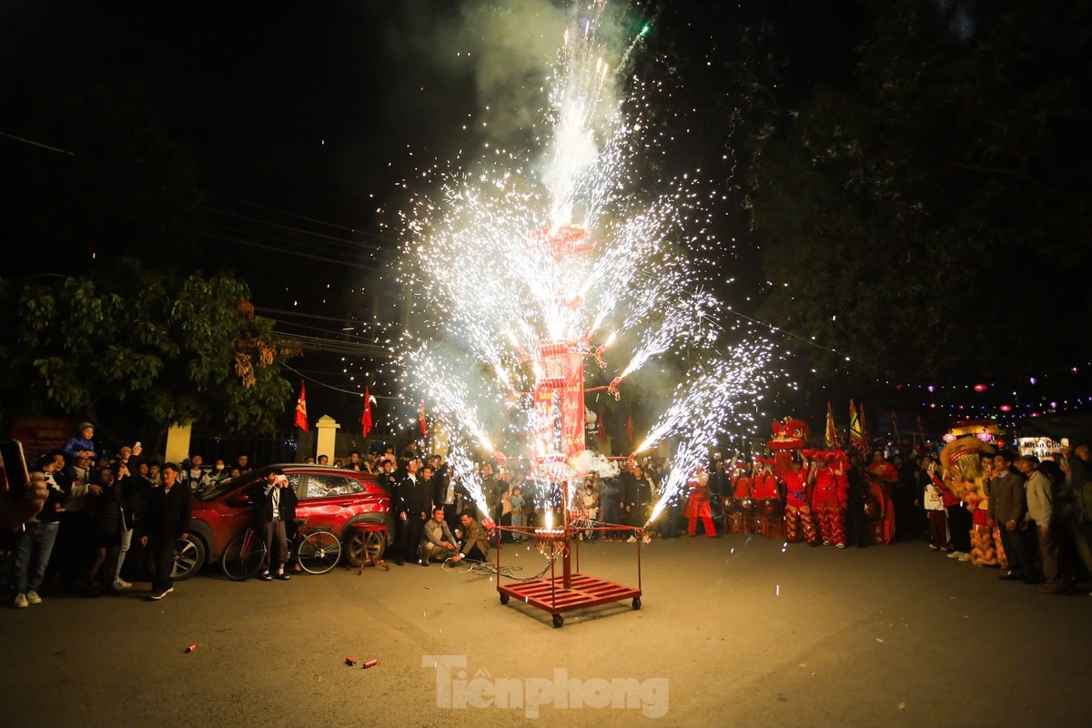 unique pig procession festival in hanoi s la phu village picture 11