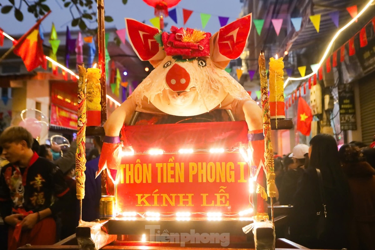 unique pig procession festival in hanoi s la phu village picture 6 unique pig procession festival in hanoi s la phu village picture 6