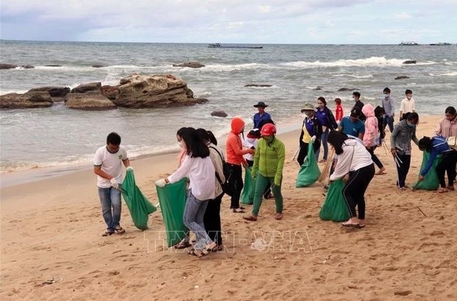 project helps minimise impact of plastic waste on coastal communities picture 1