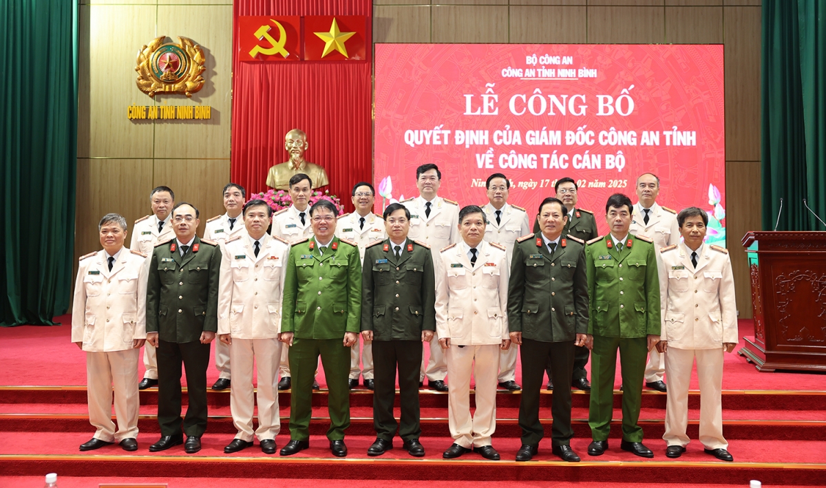 11 lãnh đạo công an ninh bình tự nguyện xin nghỉ công tác để tinh gọn bộ máy hình ảnh 3 11 lanh dao cong an ninh binh tu nguyen xin nghi cong tac de tinh gon bo may hinh anh 3