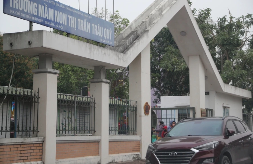 Tạm đình chỉ giảng dạy 4 tháng với giáo viên tác động bầm tím vùng kín bé trai