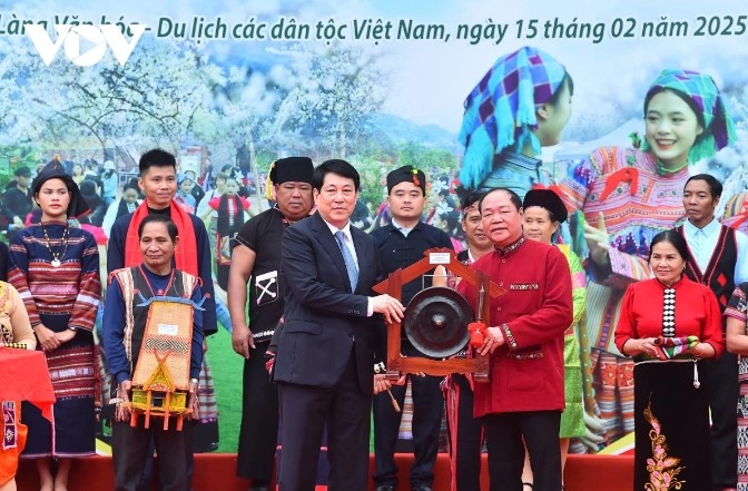 president underscores cultural heritage, national unity at ethnic festival picture 4 president underscores cultural heritage, national unity at ethnic festival picture 4