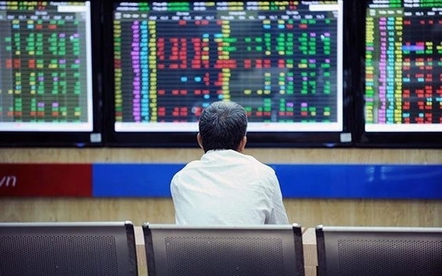 the stock market after tet 2025 presents both challenges and opportunities picture 1