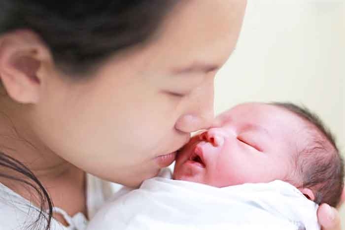 Làm mẹ đơn thân có phải là lựa chọn sai lầm?