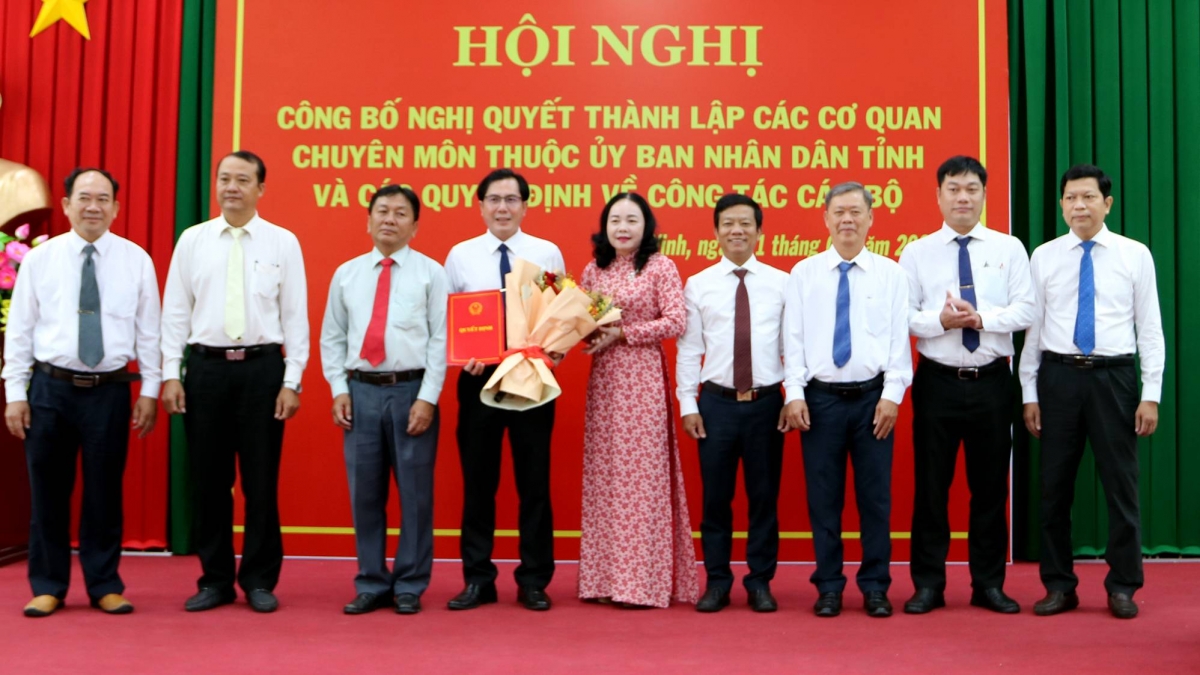 tra vinh cong bo nghi quyet thanh lap cac co quan chuyen mon thuoc ubnd tinh hinh anh 2