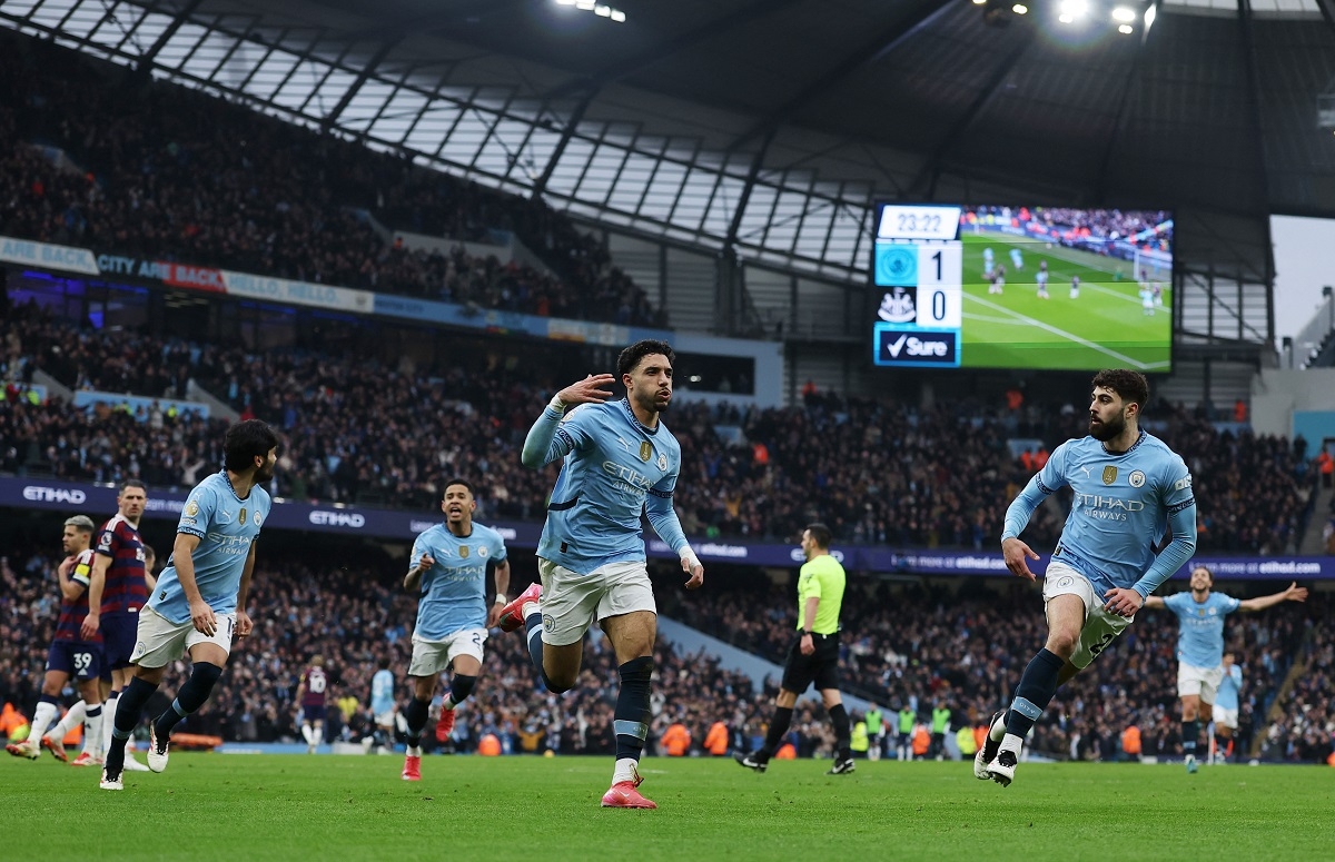 ket qua ngoai hang anh hom nay 15 2 tan binh ghi hat-trick, man city thang dam hinh anh 1