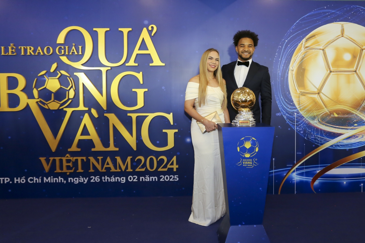 nguyễn tiến linh giành quả bóng vàng việt nam 2024 hình ảnh 20 nguyen tien linh gianh qua bong vang viet nam 2024 hinh anh 20