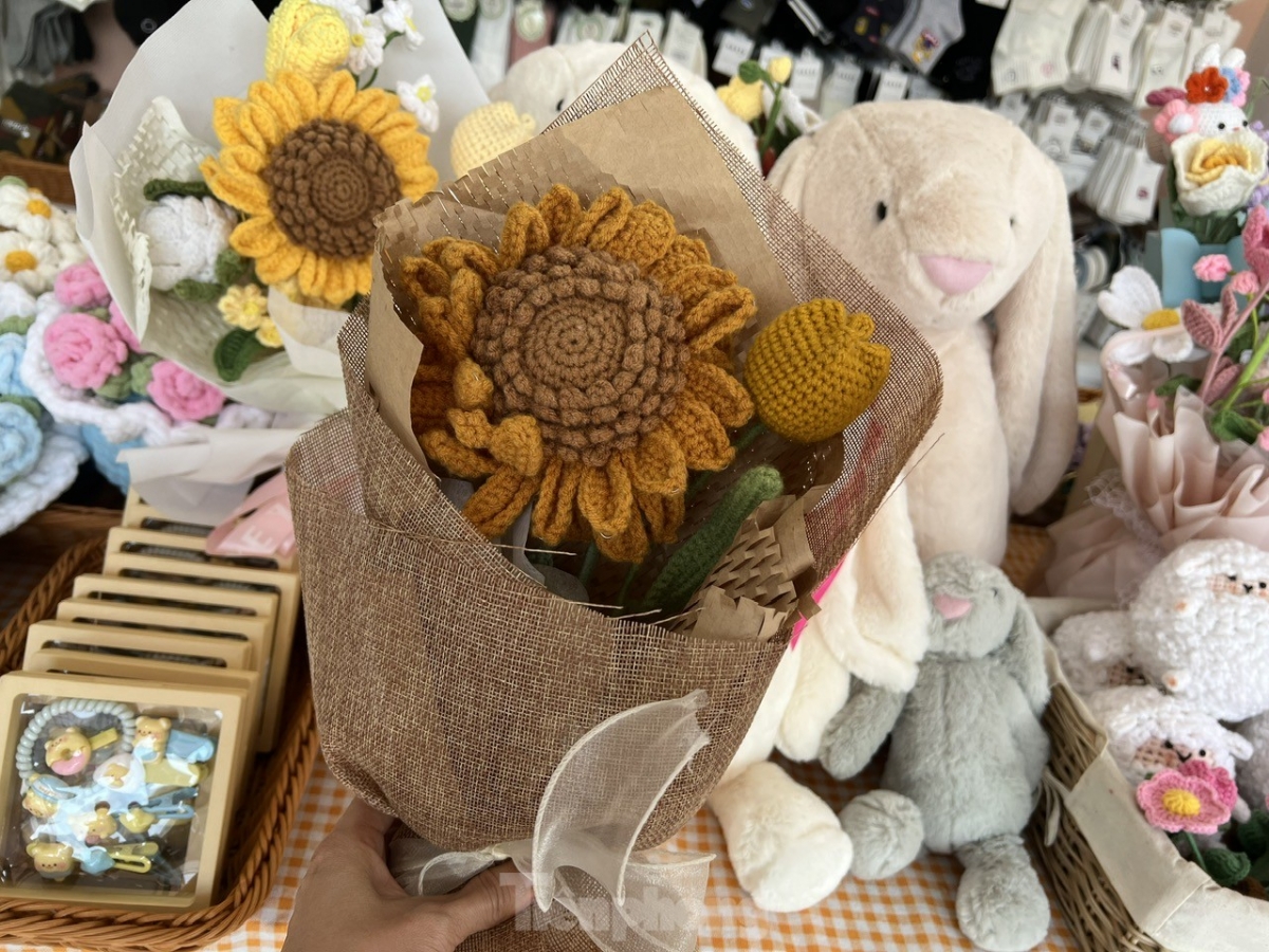 bustling valentine s day gift market picture 4 bustling valentine s day gift market picture 4