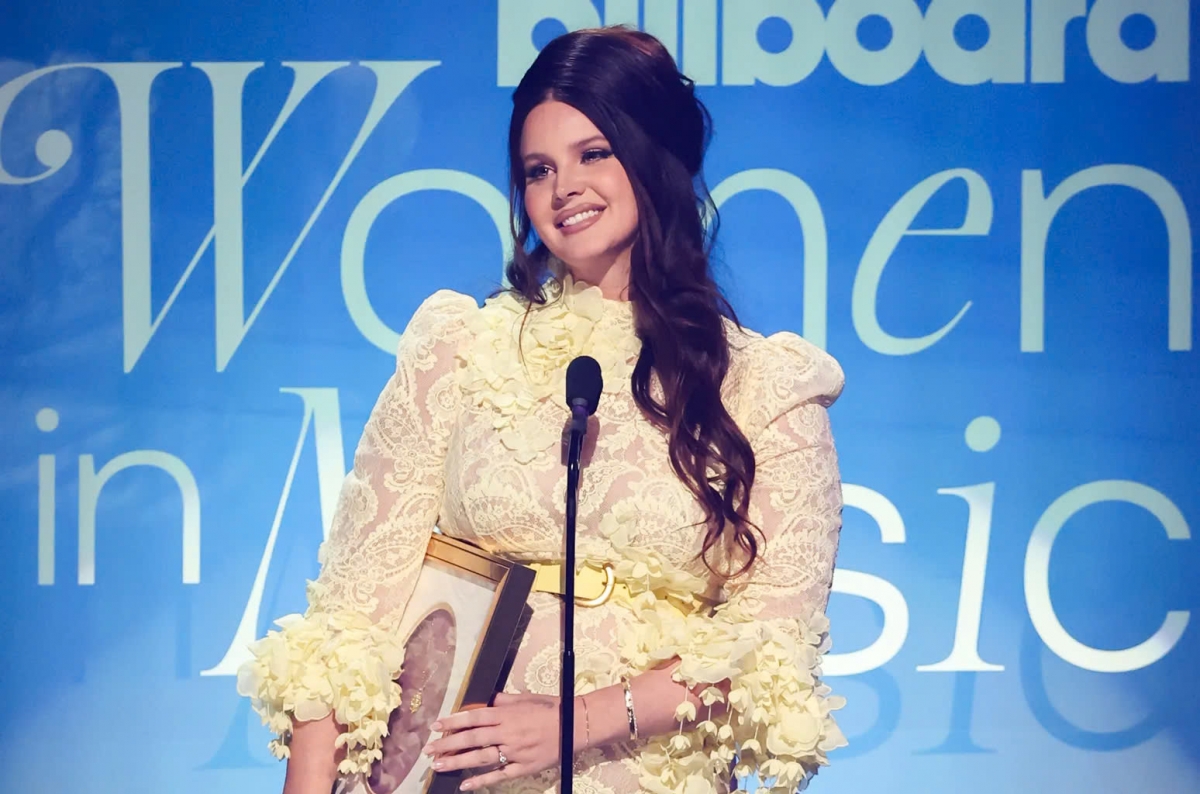 lana del rey tu mot co hau ban den ca si duoc de cu giai grammy hinh anh 3