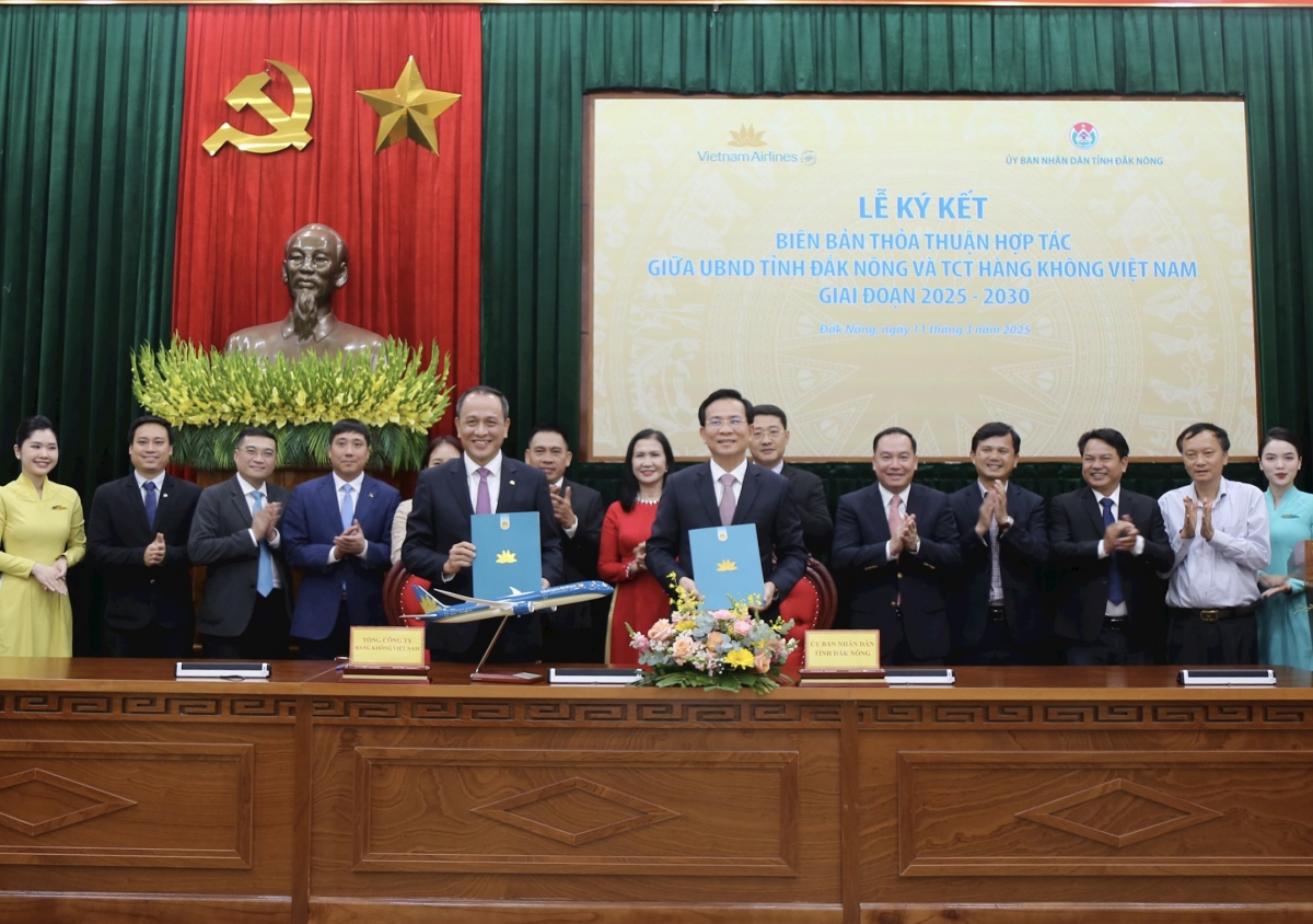 vietnam airlines bắt tay cùng Đắk nông xúc tiến du lịch, thương mại hình ảnh 1 vietnam airlines bat tay cung Dak nong xuc tien du lich, thuong mai hinh anh 1