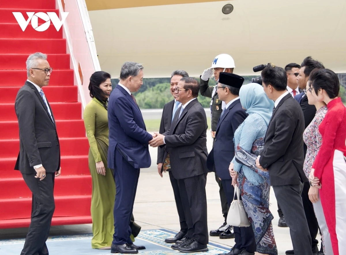 toàn cảnh chuyến thăm indonesia của tổng bí thư tô lâm và phu nhân hình ảnh 3 toan canh chuyen tham indonesia cua tong bi thu to lam va phu nhan hinh anh 3