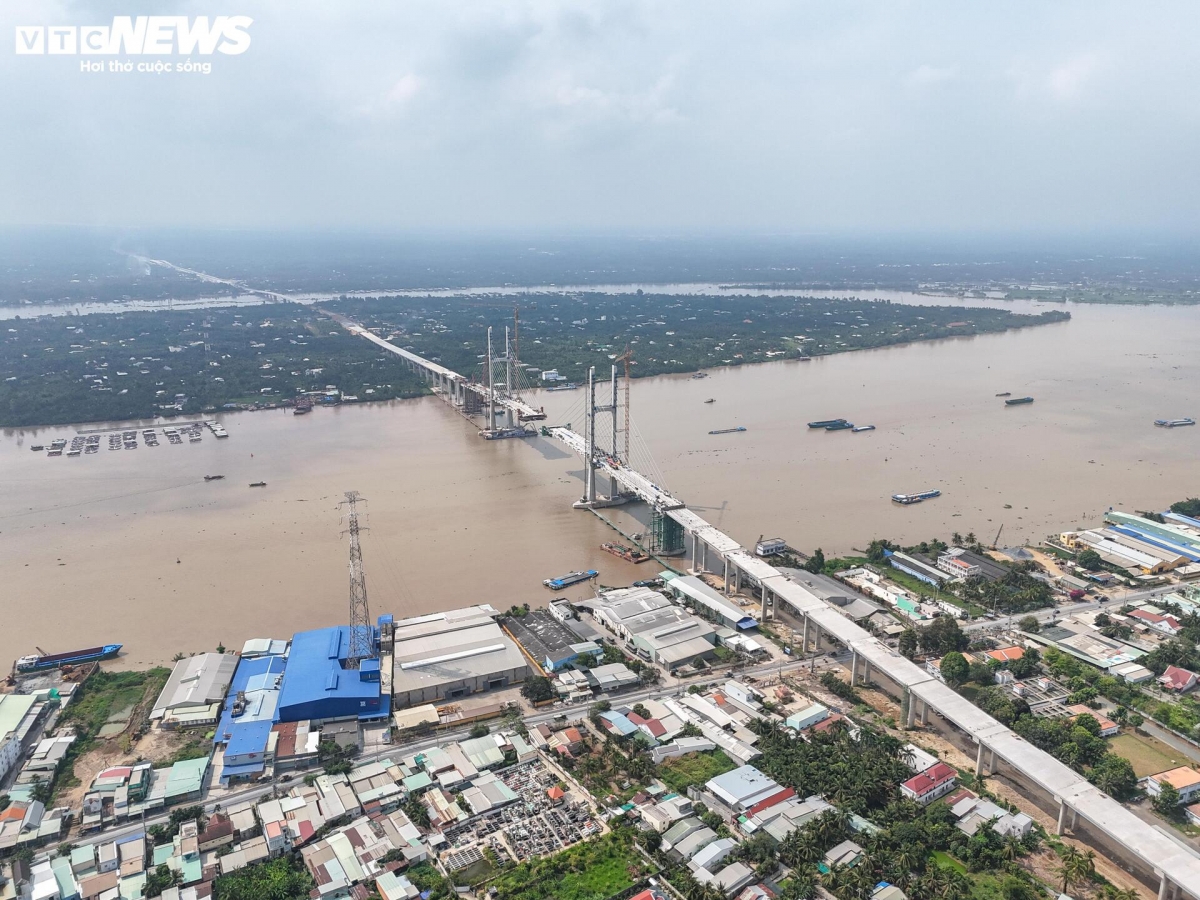 dien mao cau rach mieu 2 noi ben tre voi tien giang truoc ngay hop long hinh anh 1