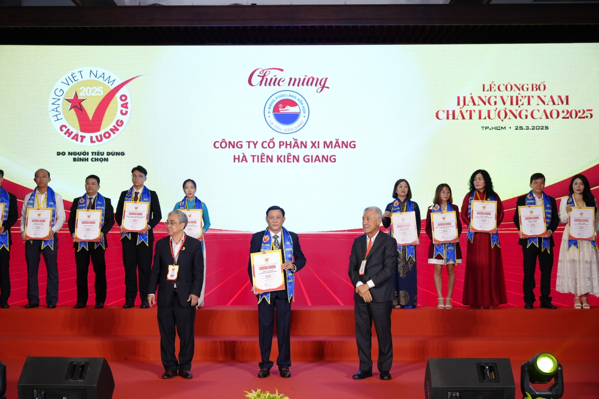 tập đoàn tân Á Đại thành với danh hiệu hàng việt nam chất lượng cao 19 năm liên tục hình ảnh 3 tap doan tan A Dai thanh voi danh hieu hang viet nam chat luong cao 19 nam lien tuc hinh anh 3