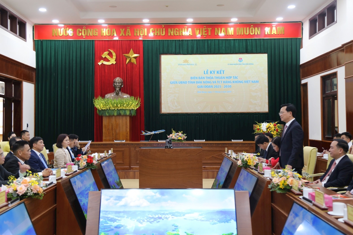 vietnam airlines bắt tay cùng Đắk nông xúc tiến du lịch, thương mại hình ảnh 3 vietnam airlines bat tay cung Dak nong xuc tien du lich, thuong mai hinh anh 3