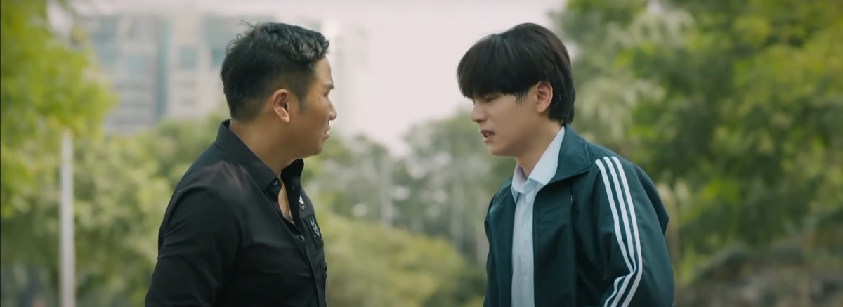 "Cha tôi, người ở lại" tập 10: Việt bị côn đồ hành hung, bố ruột đến cứu
