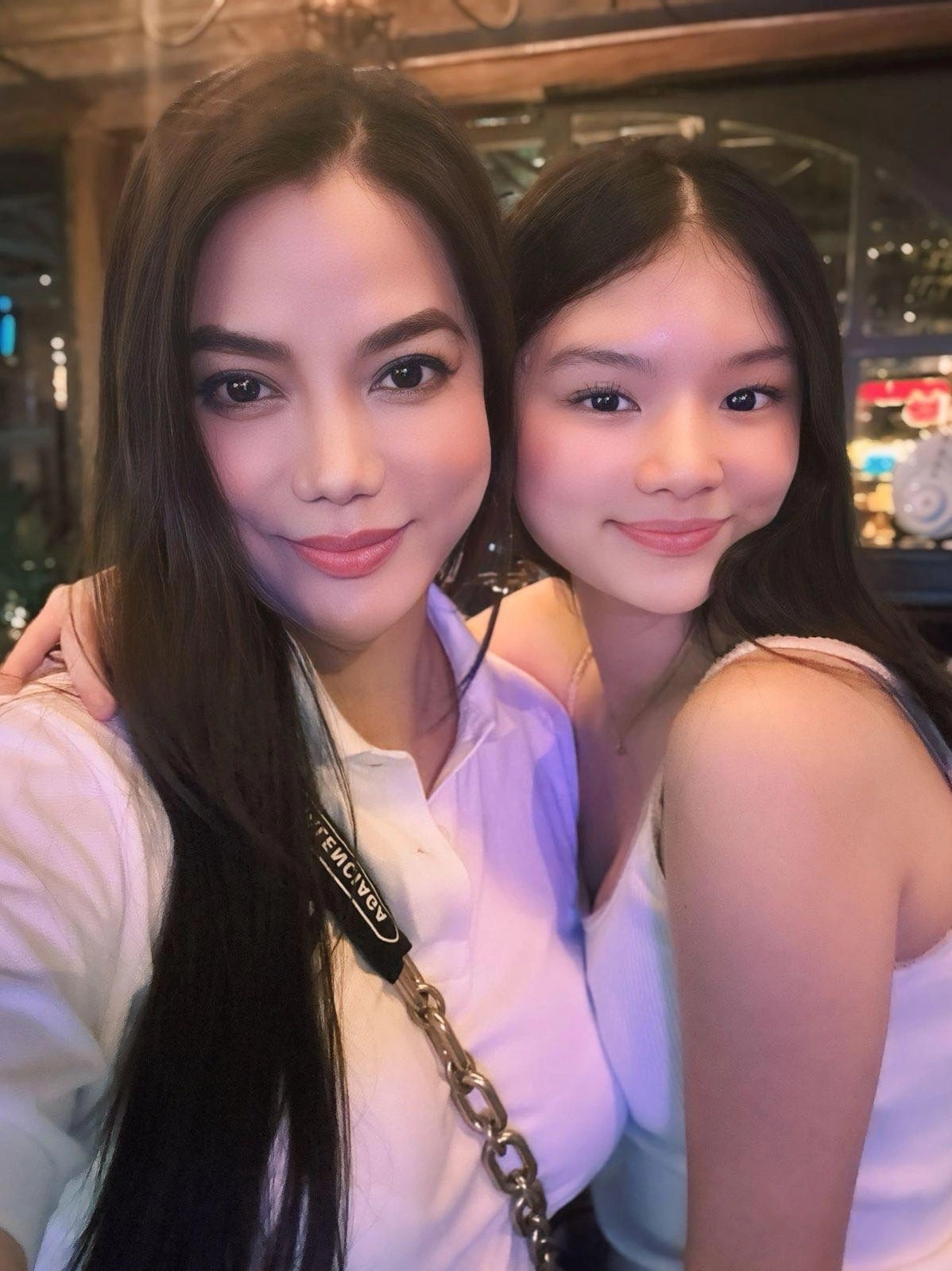 sao việt 24 3 trương ngọc Ánh và con gái 17 tuổi trông như hai chị em hình ảnh 1 sao viet 24 3 truong ngoc Anh va con gai 17 tuoi trong nhu hai chi em hinh anh 1