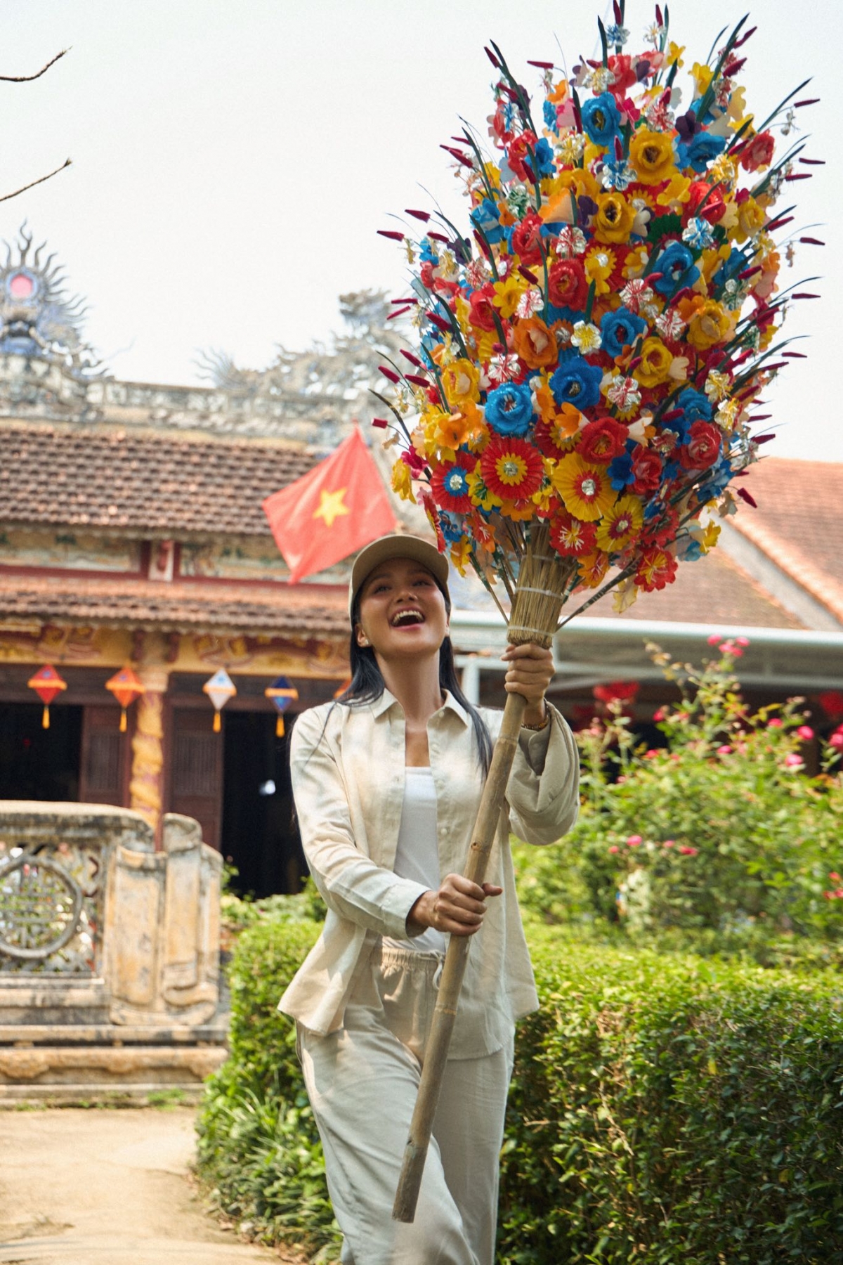 sao việt 1 4 bảo thy đẹp rạng ngời ở tuổi u40 khiến dân mạng trầm trồ hình ảnh 8 sao viet 1 4 bao thy dep rang ngoi o tuoi u40 khien dan mang tram tro hinh anh 8