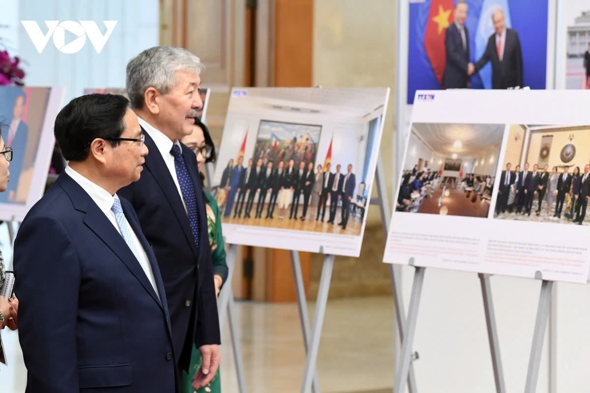 welcoming ceremony for kyrgyzstan pm adylbek kasimalyev in photos picture 7 welcoming ceremony for kyrgyzstan pm adylbek kasimalyev in photos picture 7