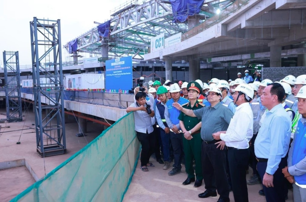 pm sets december 31 as deadline for long thanh airport completion picture 1