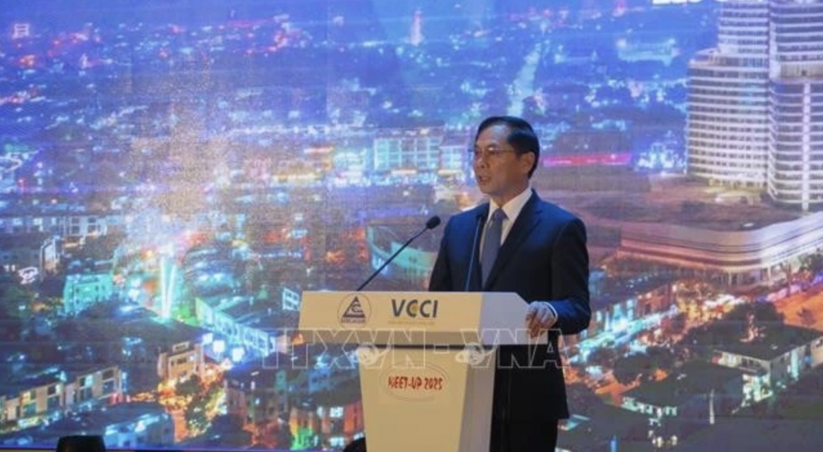 lao cai aims to become trade hub bridging vietnam, asean with southwest china picture 1