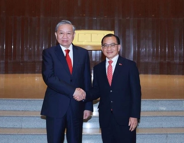 vietnamese party leader meets with singaporean parliament speaker picture 1