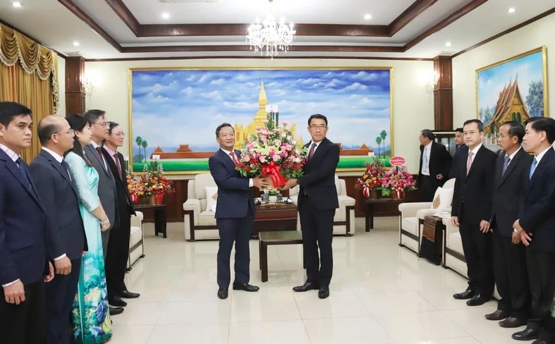 vietnam congratulates laos on 70 years of party leadership picture 1