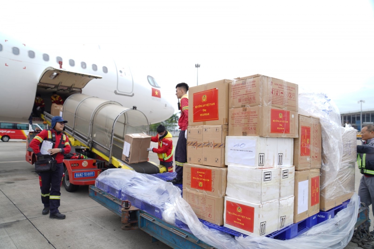 công an, quân đội việt nam cử lực lượng cứu trợ động đất tại myanmar hình ảnh 4 cong an, quan doi viet nam cu luc luong cuu tro dong dat tai myanmar hinh anh 4
