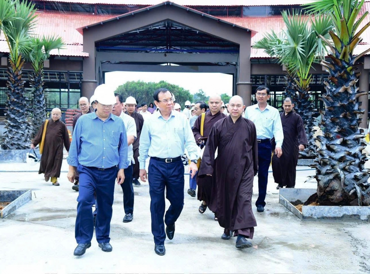 Bí thư Thành ủy TP.HCM Nguyễn Văn Nên kiểm tra nơi diễn ra Đại lễ Vesak 2025