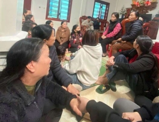 one found, three missing after fishing boat sinks off nghe an picture 1 one found, three missing after fishing boat sinks off nghe an picture 1