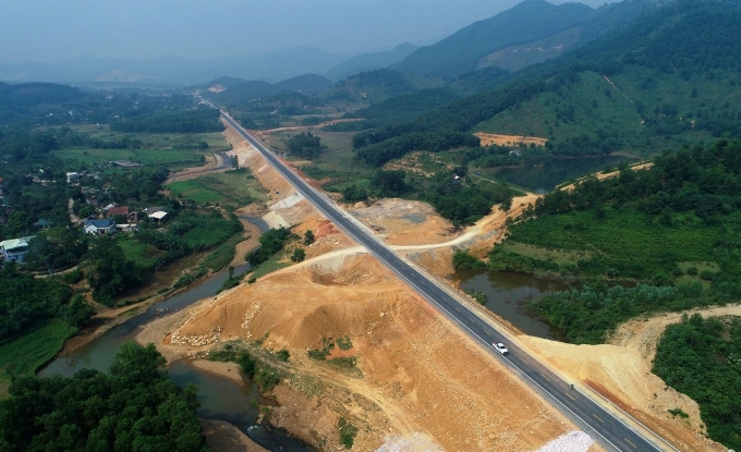 Cao tốc Hòa Lạc-Hòa Bình vừa điều chỉnh hiện đại như thế nào?