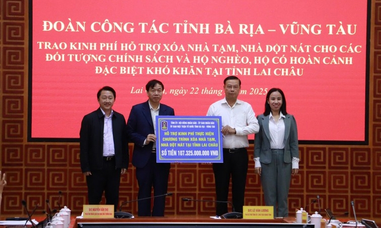 bà rịa - vũng tàu trao tặng lai châu hơn 107 tỷ đồng hỗ trợ xóa nhà tạm hình ảnh 1 ba ria - vung tau trao tang lai chau hon 107 ty dong ho tro xoa nha tam hinh anh 1