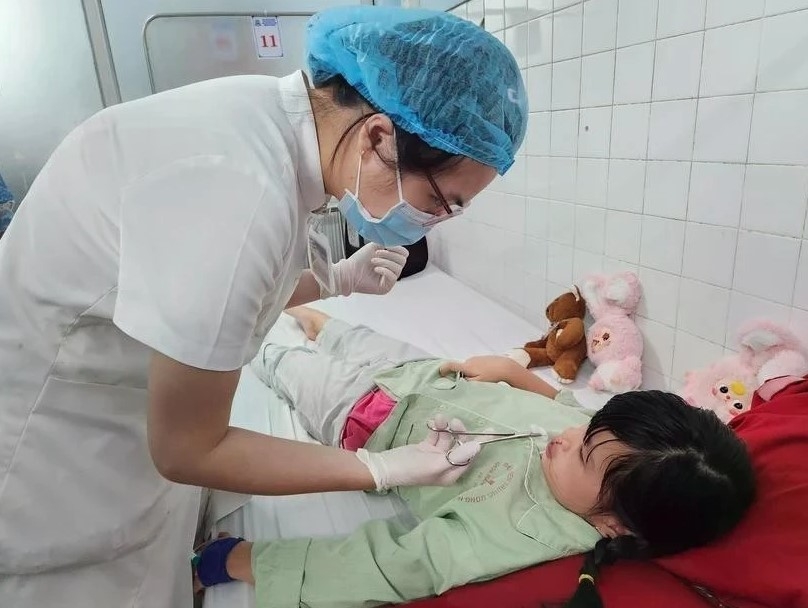 hundreds of children with birth defects receive free surgeries in hue picture 1