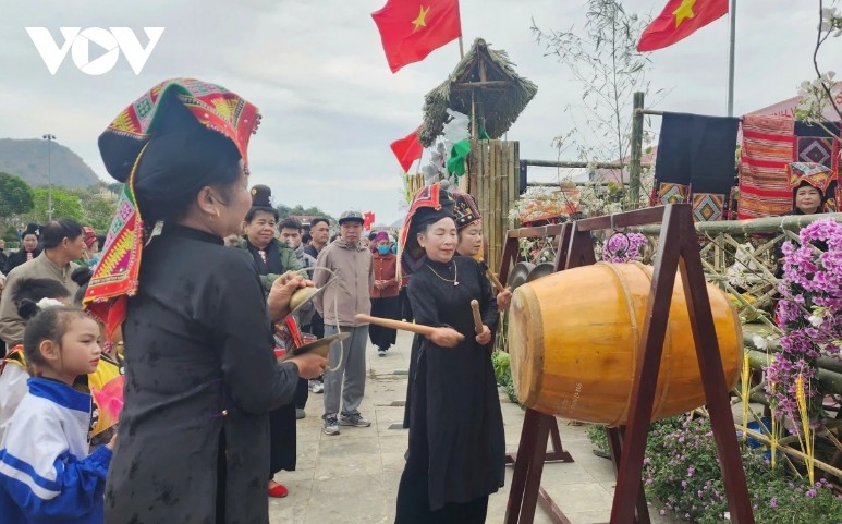 cultural space features ethnic identity at ban flower festival in son la picture 13