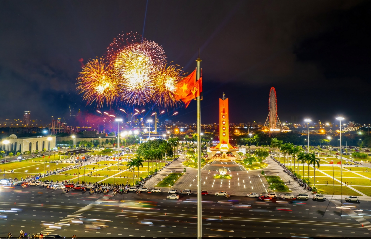 tưng bừng các hoạt động kỷ niệm 50 năm ngày giải phóng Đà nẵng hình ảnh 12 tung bung cac hoat dong ky niem 50 nam ngay giai phong Da nang hinh anh 12