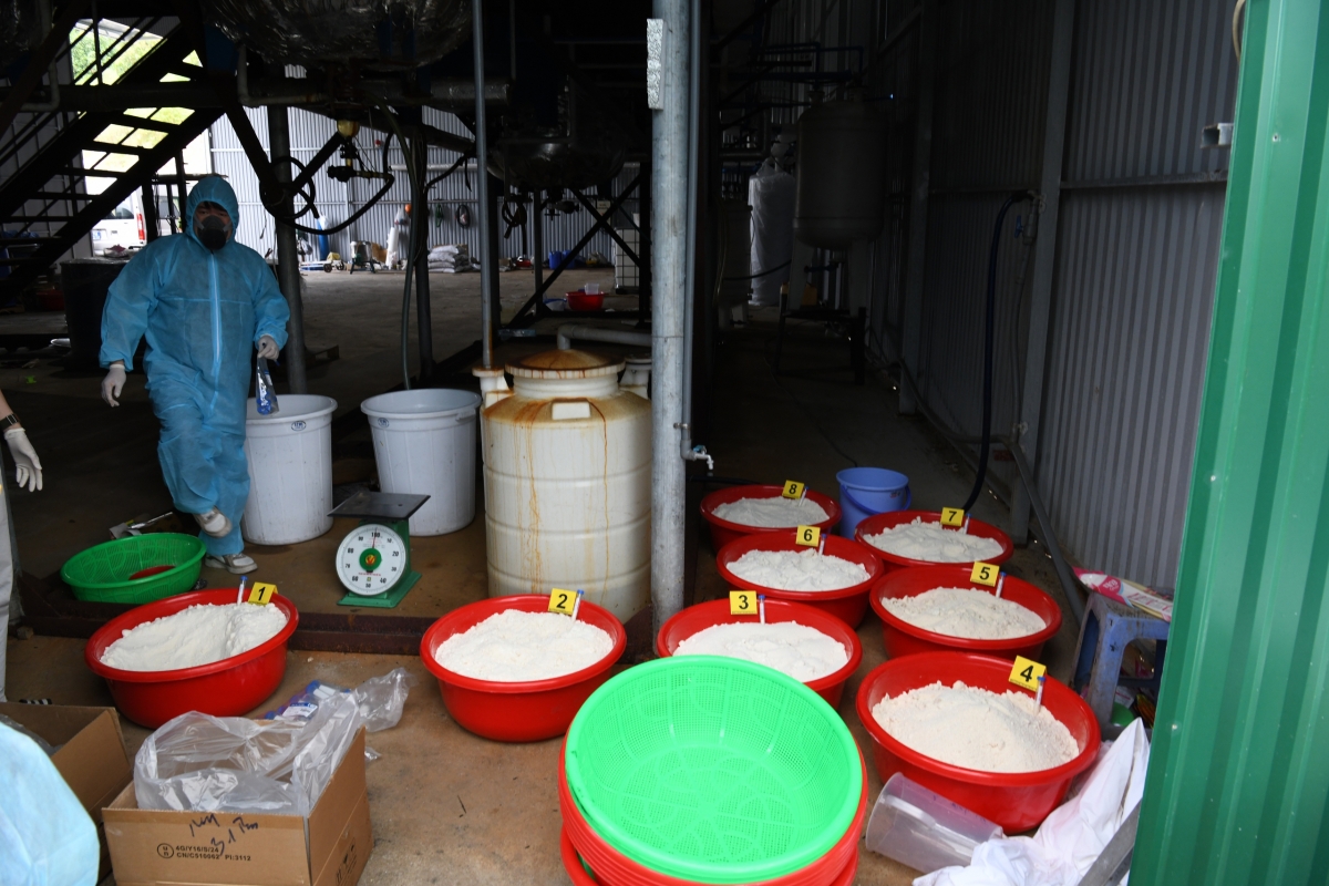 bo cong an thong tin ve xuong san xuat ma tuy trai phep rong 1.000 m2 o khanh hoa hinh anh 5