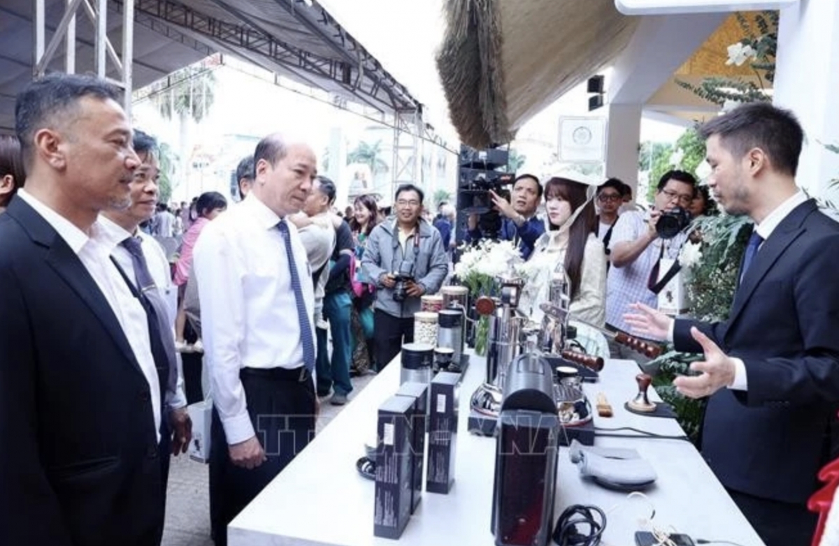 buon me thuot coffee trade fair features 435 booths picture 1