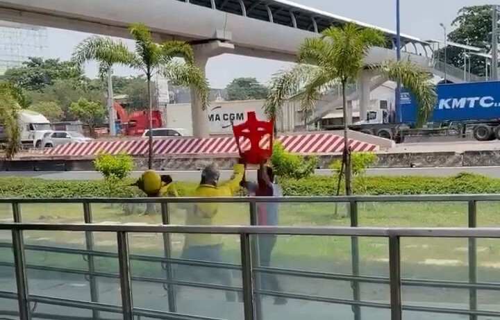 vì sao bảo vệ nhà ga metro đánh nhau với tài xế xe ôm công nghệ hình ảnh 1 vi sao bao ve nha ga metro danh nhau voi tai xe xe om cong nghe hinh anh 1