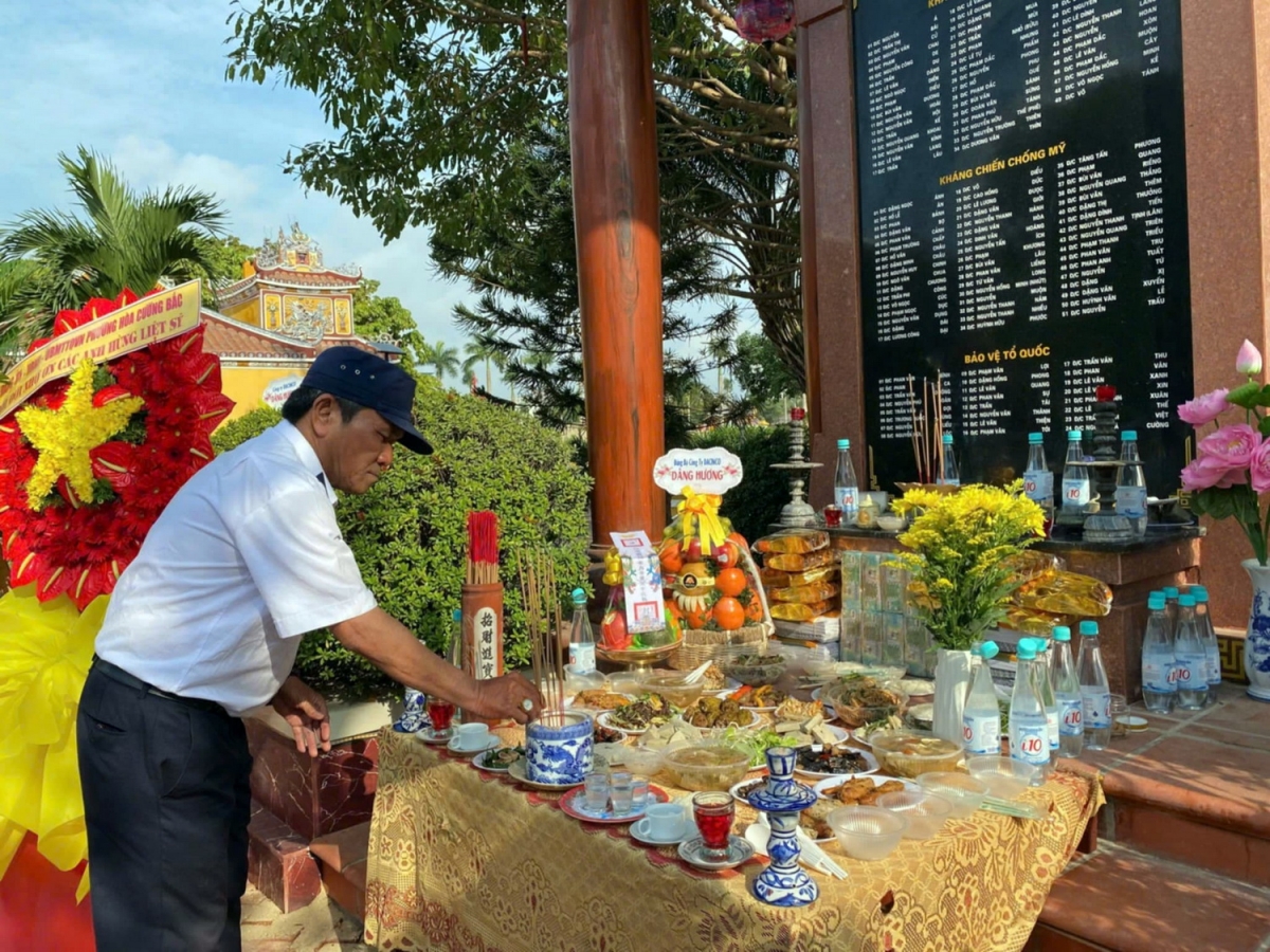 le tuong niem, tri an liet si gac ma tai Da nang hinh anh 1