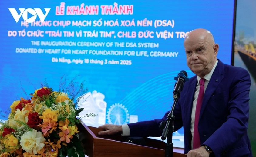 german philanthropist honored with da nang s first-ever dedication award picture 3