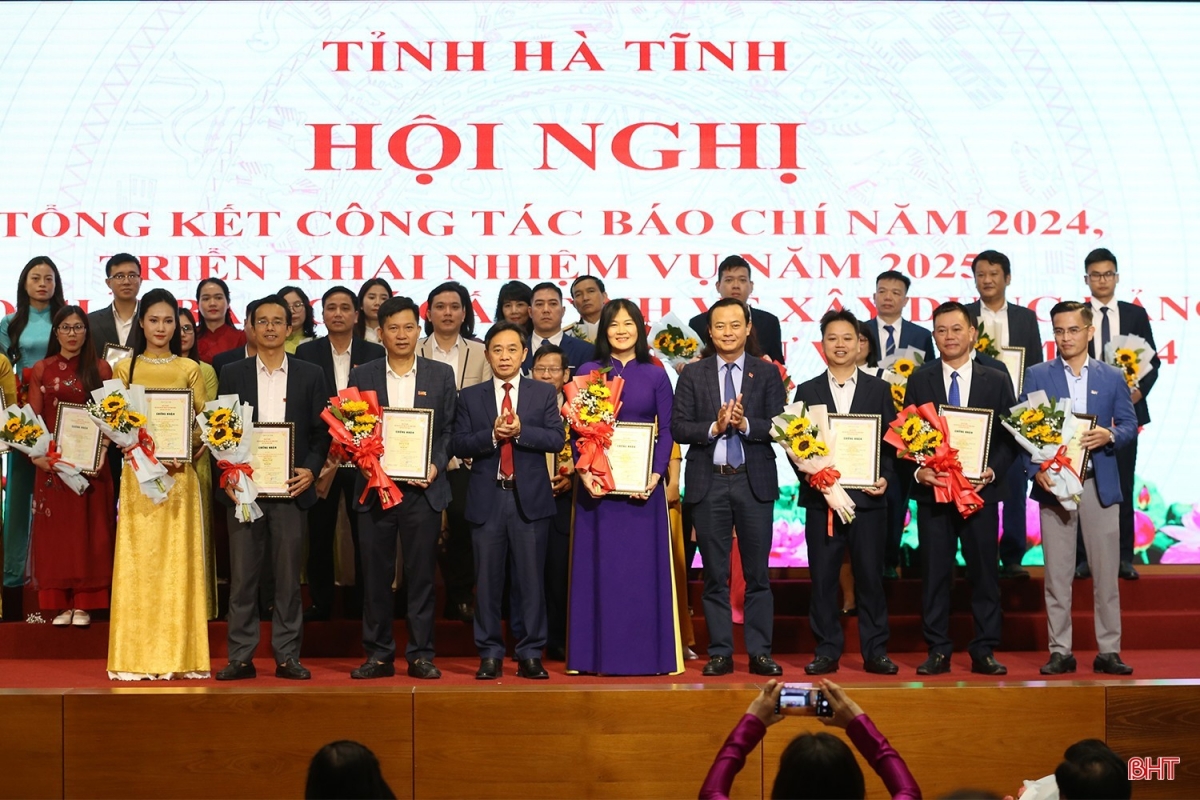 báo hà tĩnh sau hợp nhất đi vào hoạt động từ ngày mai hình ảnh 1 bao ha tinh sau hop nhat di vao hoat dong tu ngay mai hinh anh 1